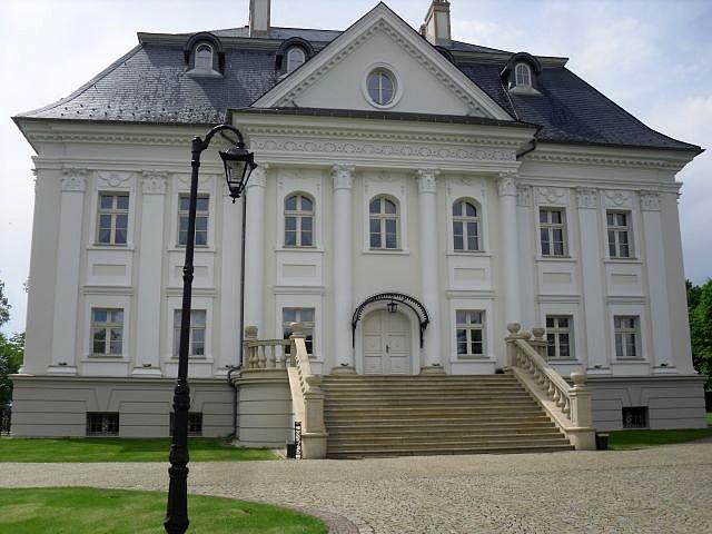 Pałac od strony wschodniej