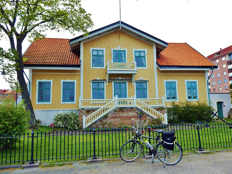 Rowerowy Potop-Karlskrona w Szwecji. Zabytkowe,urocze domki