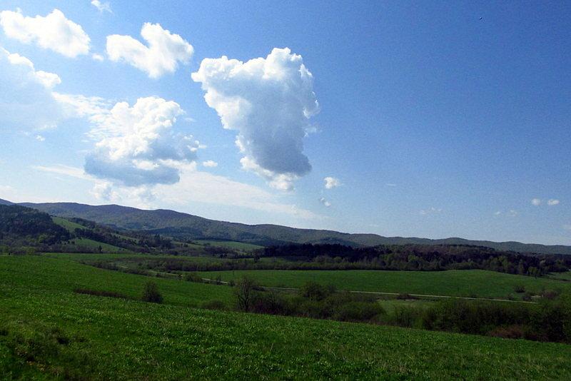 Bieszczady - panorama z drogi na Komańczę