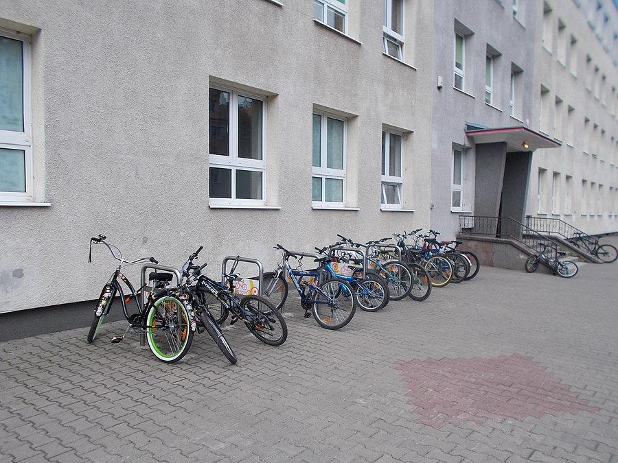 Niezłe obłożenie stojaków przy SP21