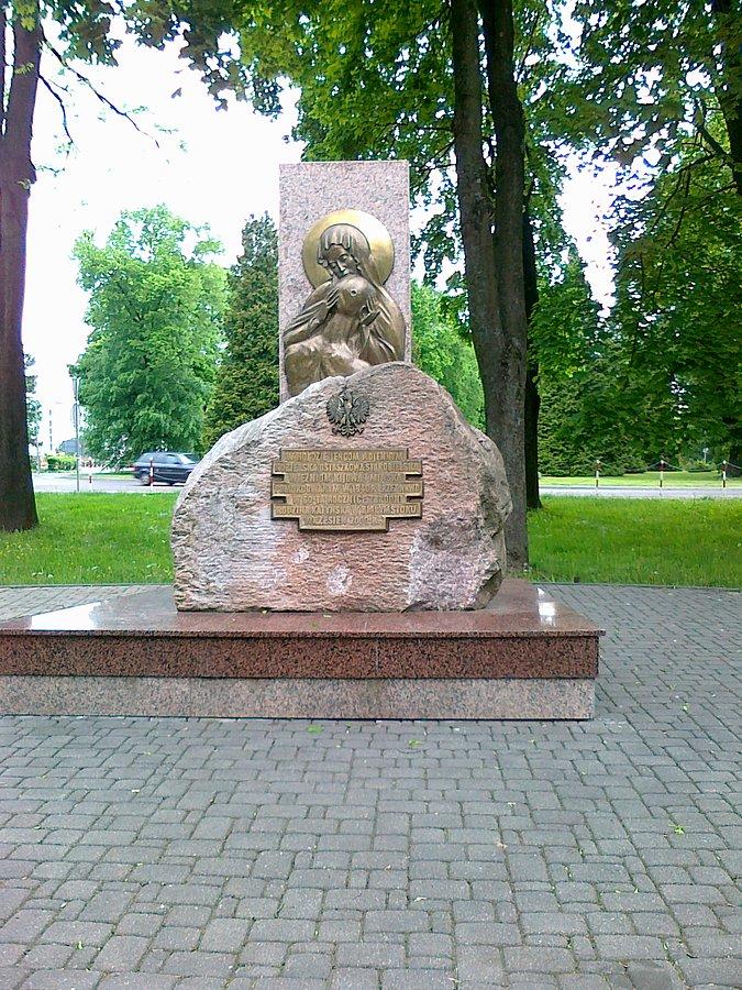 Pomnik w parku