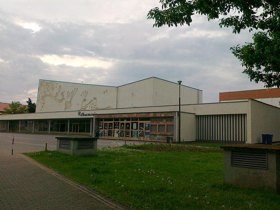 Dawniej była tu filharmonia, dziś jest szkoła muzyczna