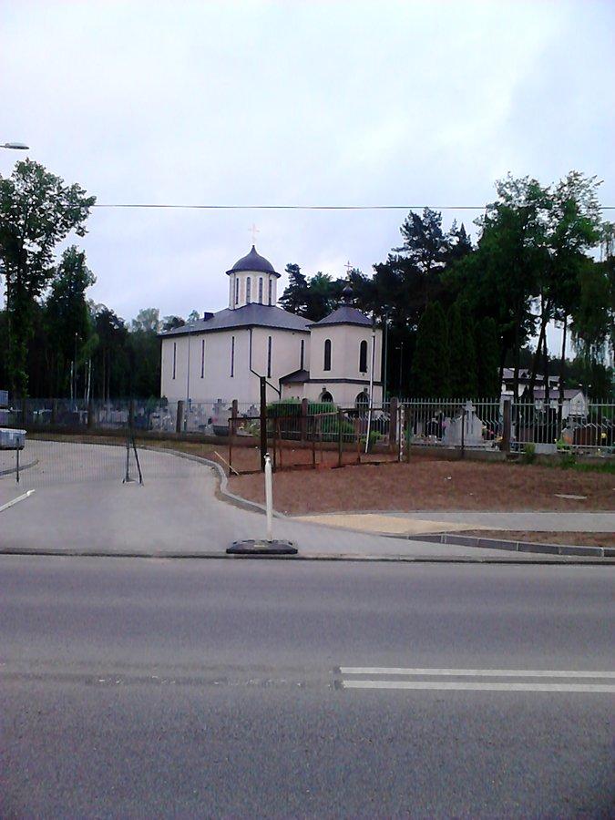 Cerkiew na cmentarzu prawosławnym w Dojlidach