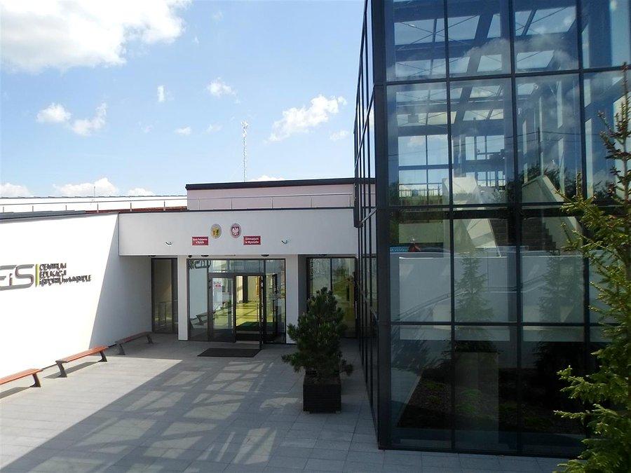 Podstawówka i gimnazjum w Mysiadle - Centrum Sportu i Edukacji