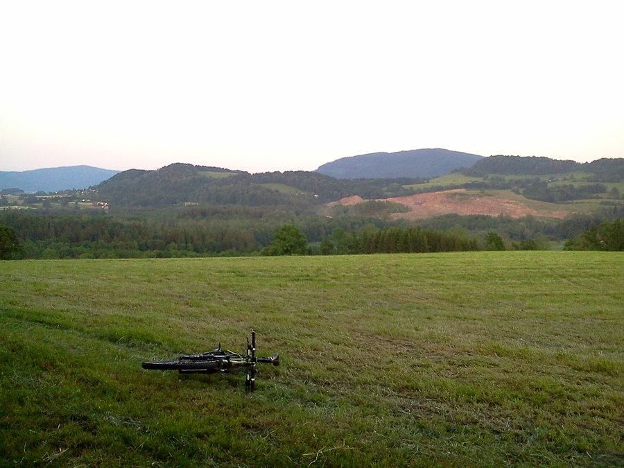 Widok na Czantorię i kamieniołom w Lesznej