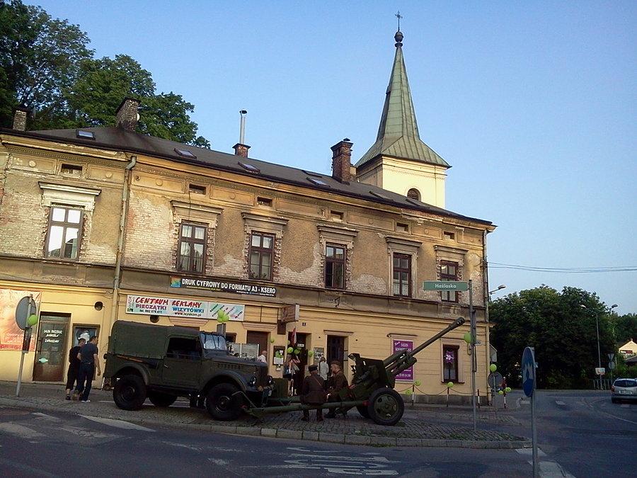 Przy muzeum 4 Pułku Strzelców