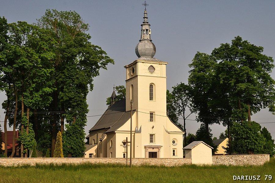 Targoszyce – Kościół pod wezwaniem świętego Mikołaja,2014,maj,wiosna