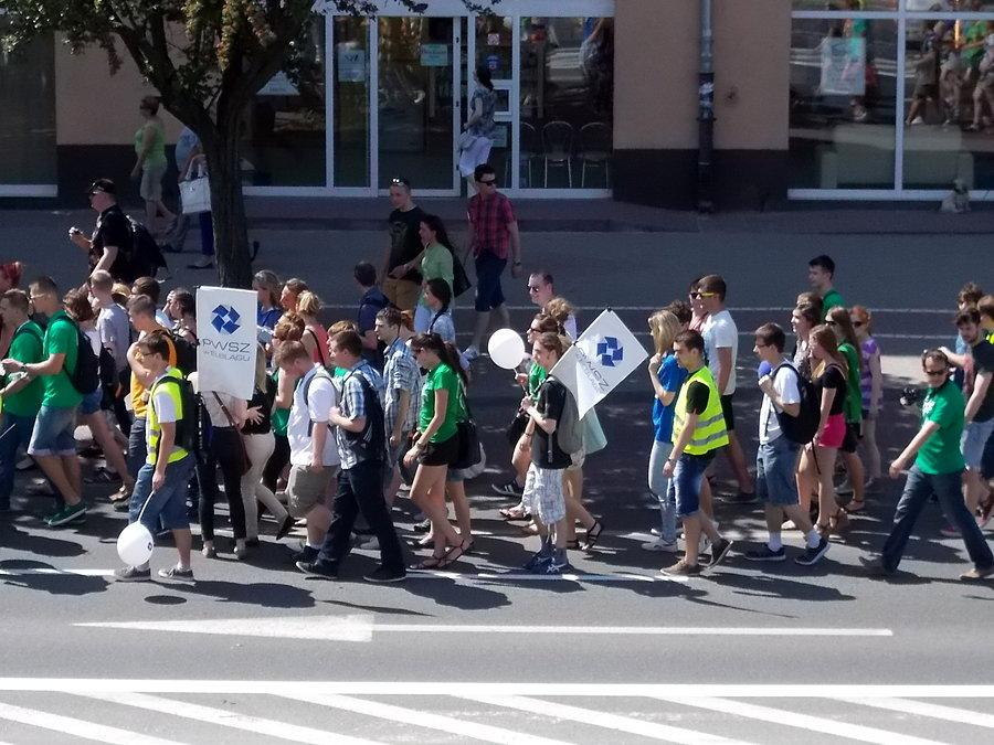 Parada studentów podczas Turbinaliów 2014