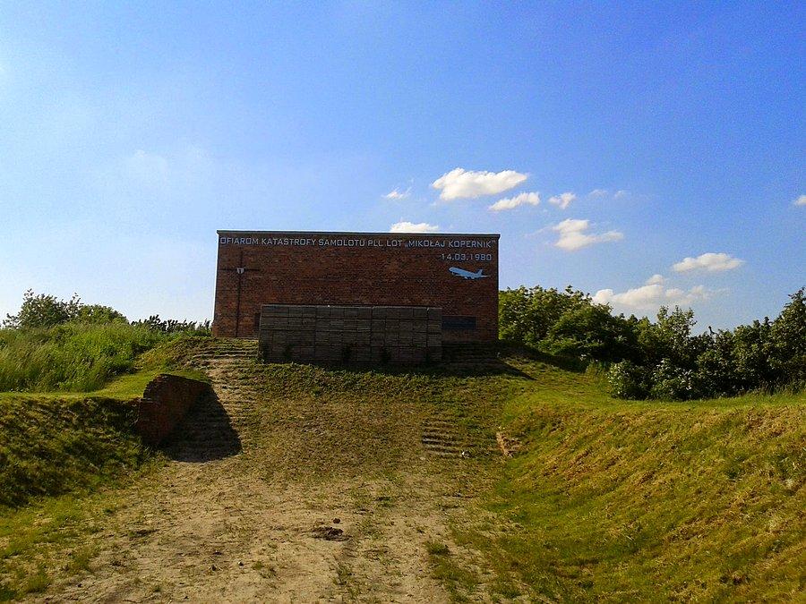Pomnik ofiar katastrofy lotniczej w 1980 roku w Warszawie
