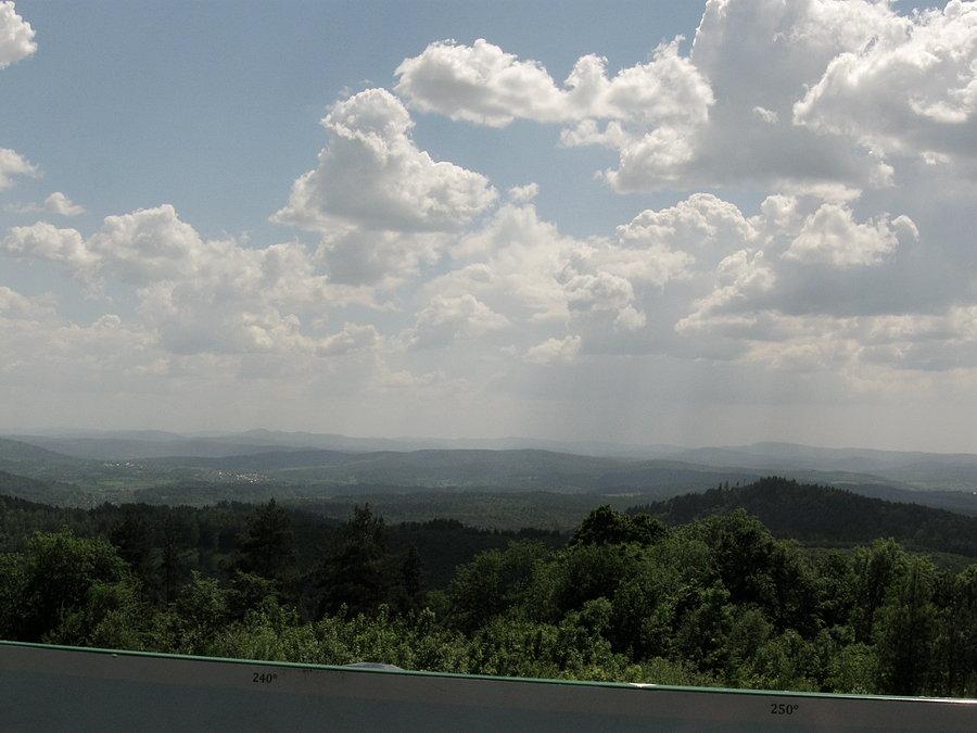 Bieszczady za mgłą, widok z Gór Słonnych