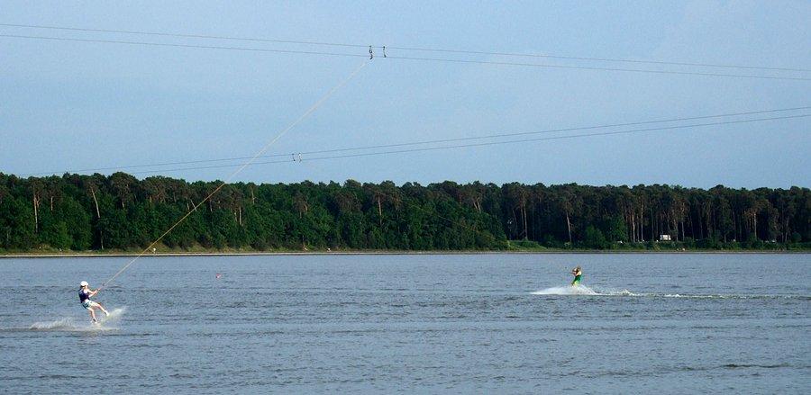 Wakeboarding na Zalewie Zemborzyckim w Lublinie fot.2