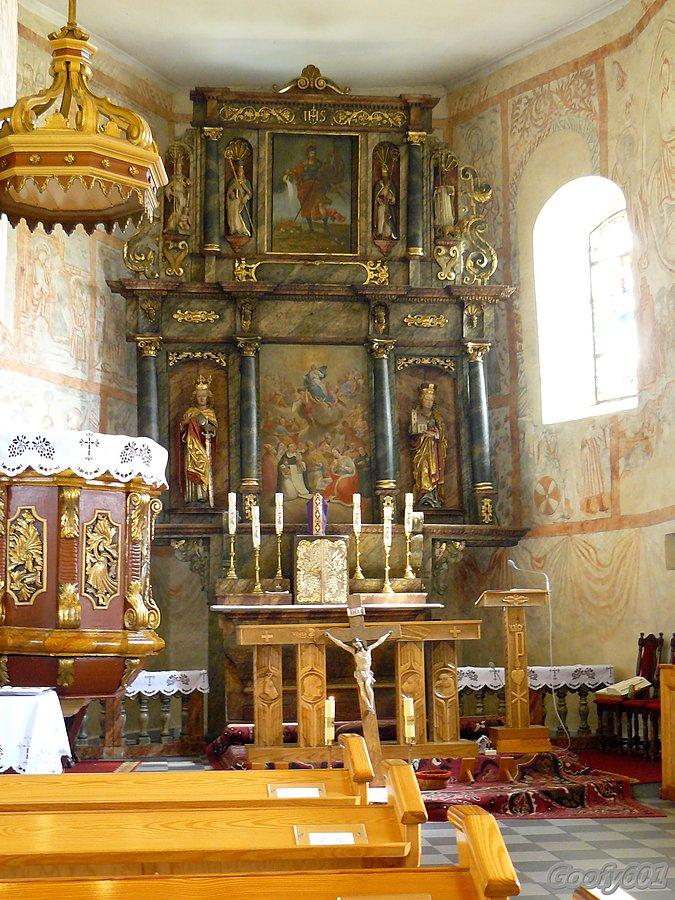 Kościół w Sierotach - ołtarz