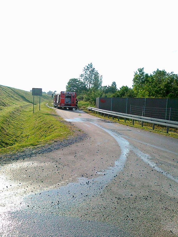 Straż Pożarna kończy gaszenie altanki na działce