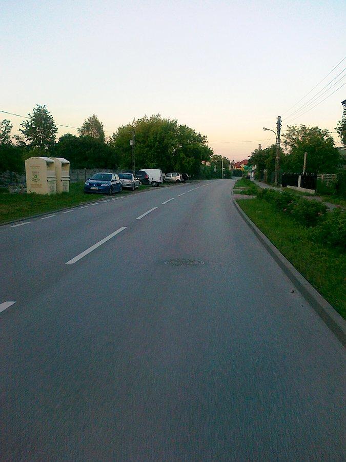 Około 21 w sobote też już pusto na drodze