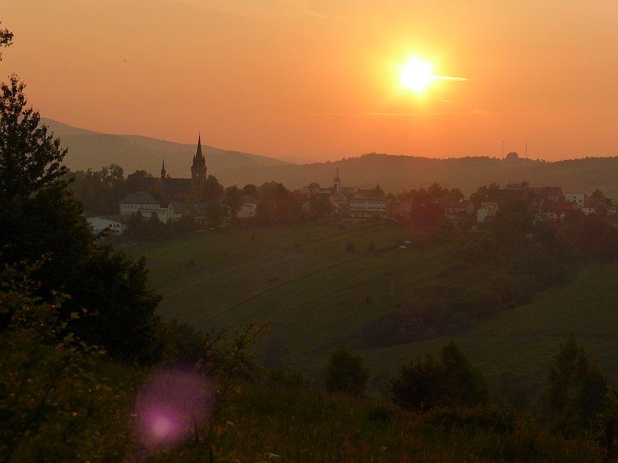 Słońce zachodzi nad Jordanowem