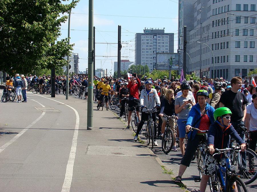 Sternfahrt 2014 co jakiś czas postój w oczekiwaniu na inne grupy
