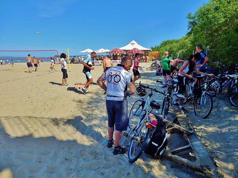 18 Metropolitalny Wielki Przejazd Rowerowy. Nie obyło się bez plażowania na plaży w Brzeźnie