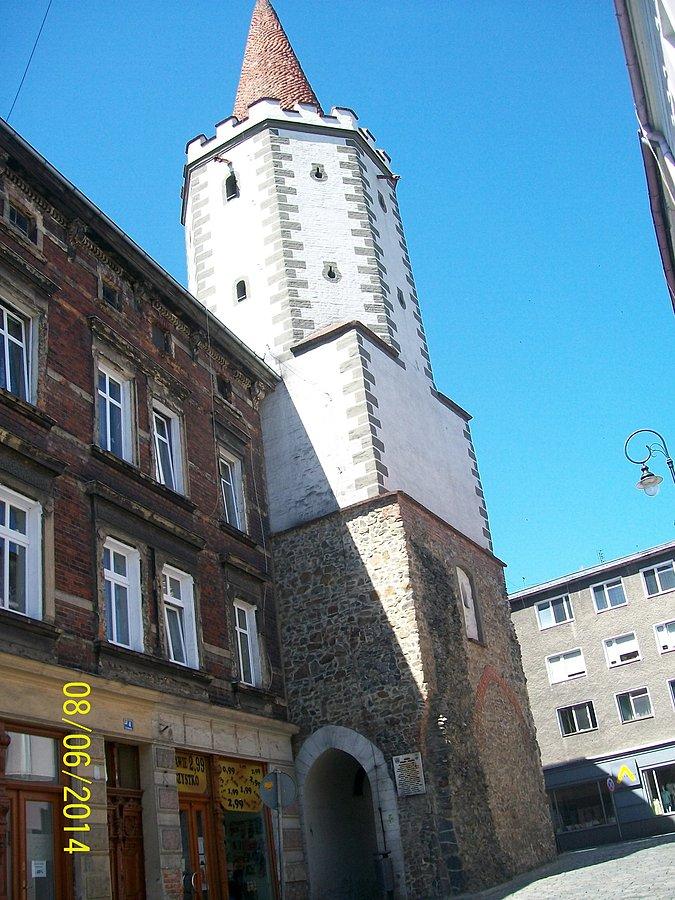 Wieża przy rynku w Prudniku