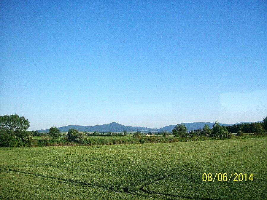 Widok na biskupią kopę z szynobusu