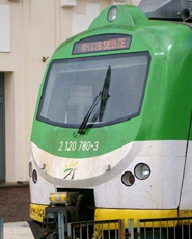 EN57AKM-1480 z pojedynczą wycieraczką zawieszoną pod szybą