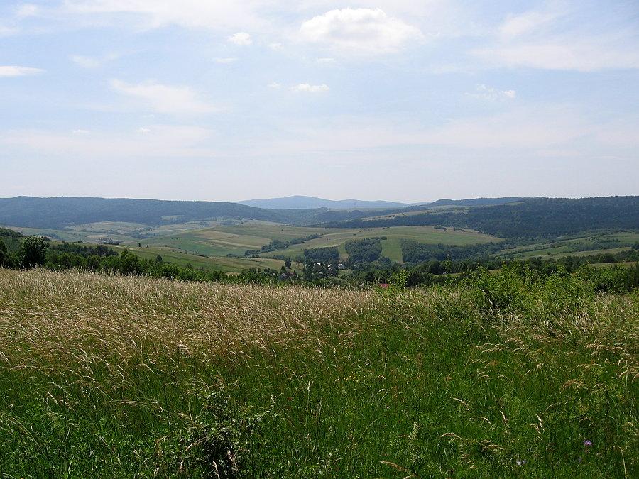W oddali to chyba Kamień nad Jaśliskami