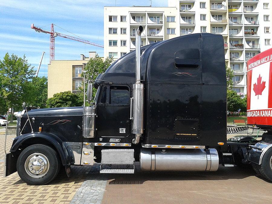 Freightliner Classic XL