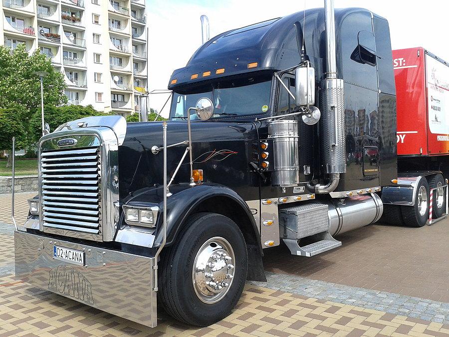 Freightliner Classic XL