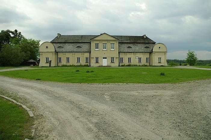 Dworek, ale zapomiałem kogo