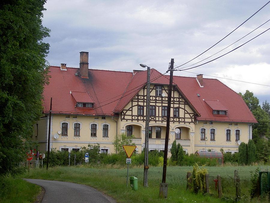 Budynek w Mosznej