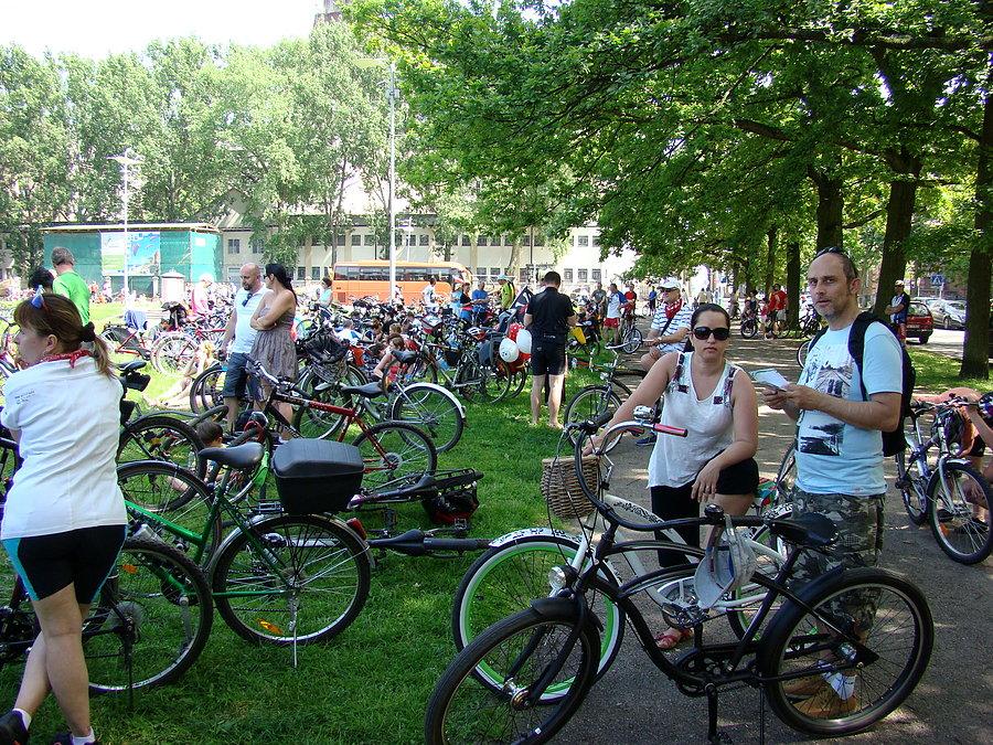 Święto Cykliczne 2014 Szczecin - odpoczynek po wielkim przejeździe
