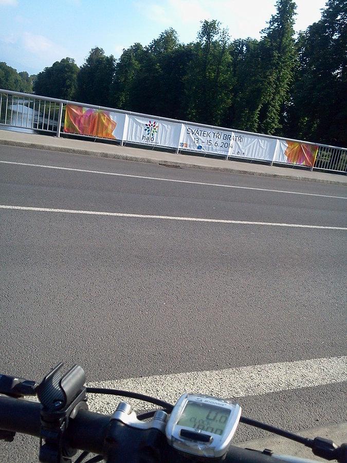 Na moscie w Cieszynie 18 godz