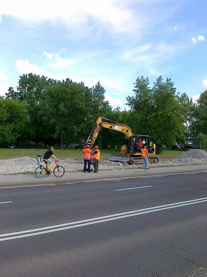 Na Powstańców Śląskich zaczynają się roboty drogowe, mam nadzieję, że to pod nową nitkę tramwajową