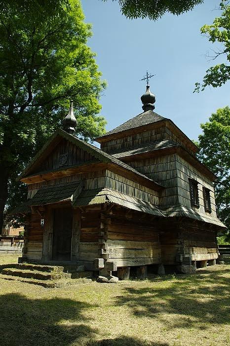 Cerkiew greckokatolicka pw. św. Dymitra Męczennika z XVIII wieku w Łukawcu