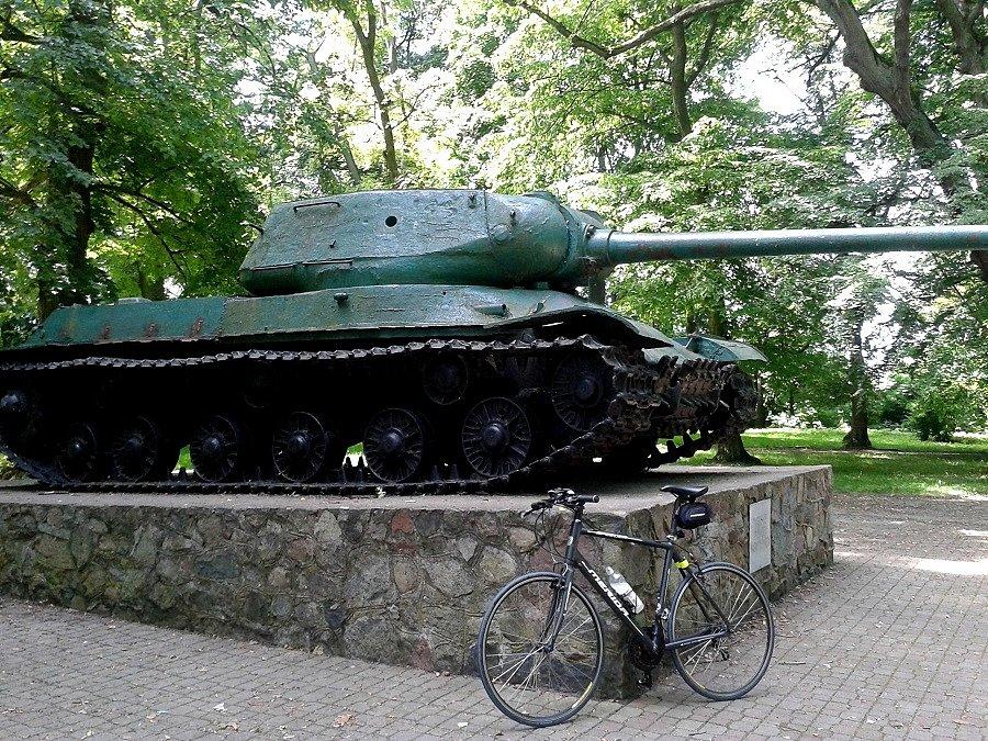 Czołg IS-2 w Pyrzycach