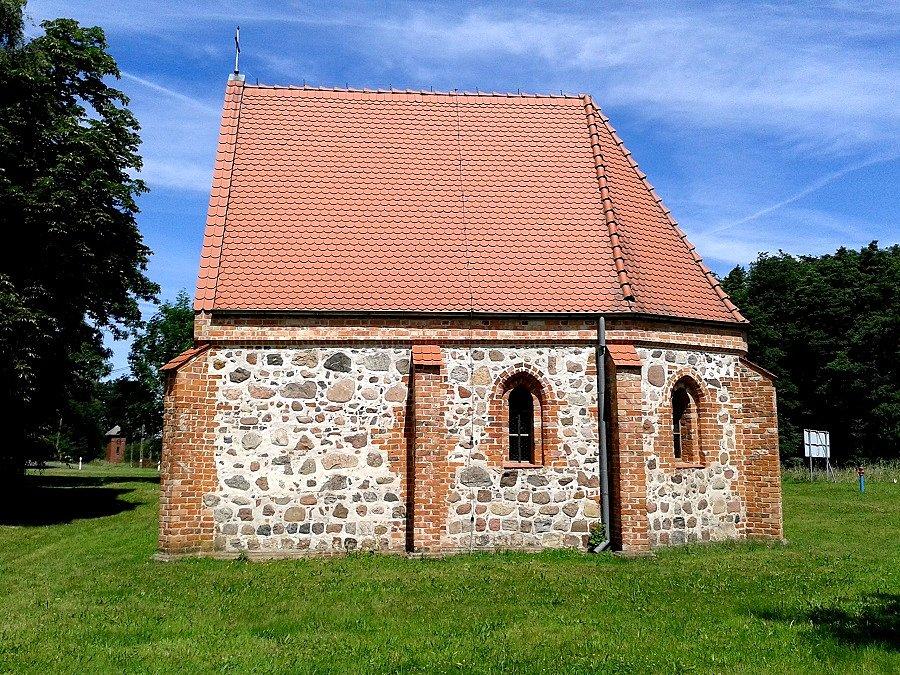 Kaplica św. Jerzego z 1417 r.w Baniach