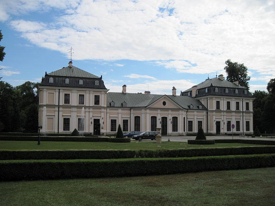 Kolejny pałac: Sieniawa
