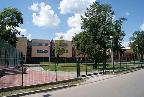 Czyli miasto w remoncie - tutaj budynki mojej byłej szkoły średniej - przemieniony "Mechanik"