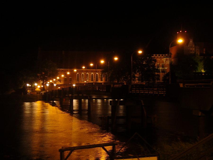 Malbork nocą