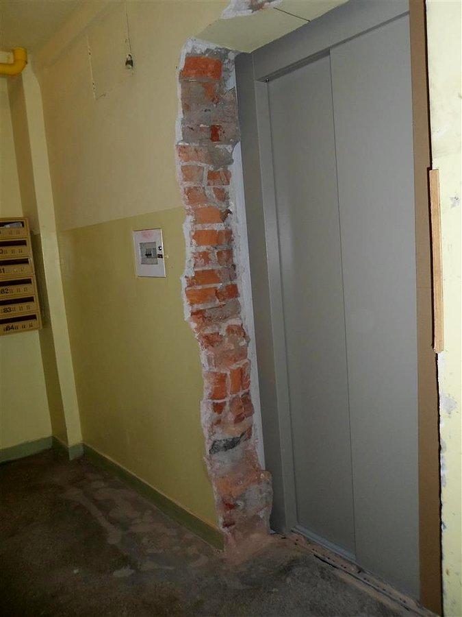 Nowe drzwi od windy