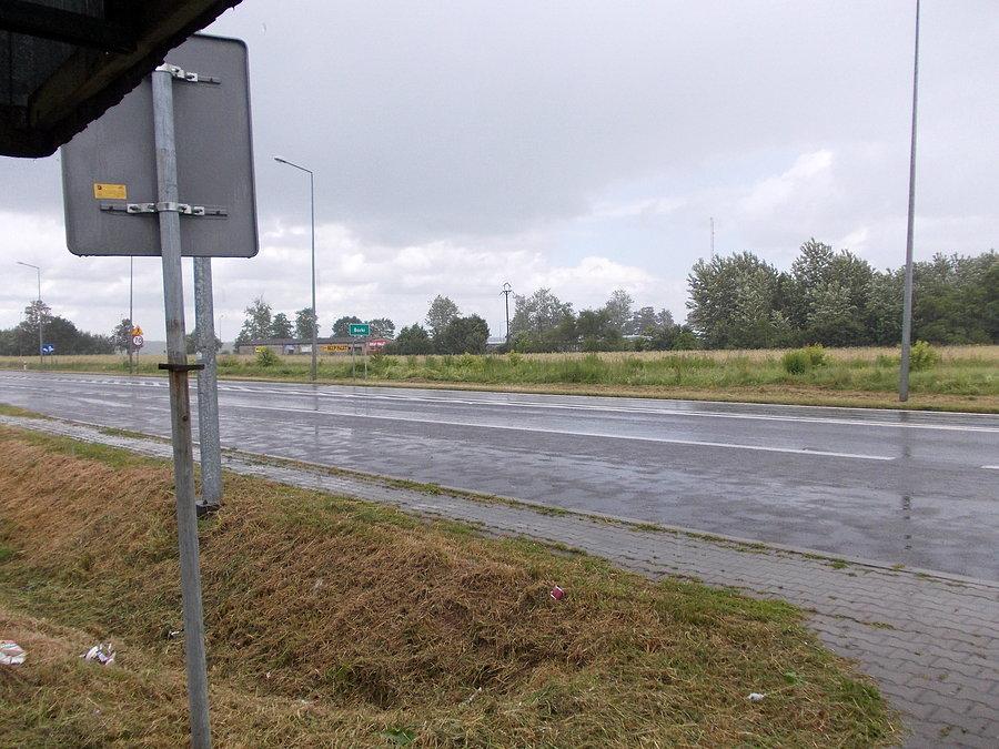 Borki (jak dobrze, że są jeszcze przystanki PKS)
