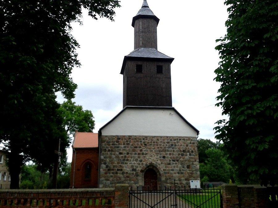 Kościół filialny p.w. Narodzenia NMP w Derczewie