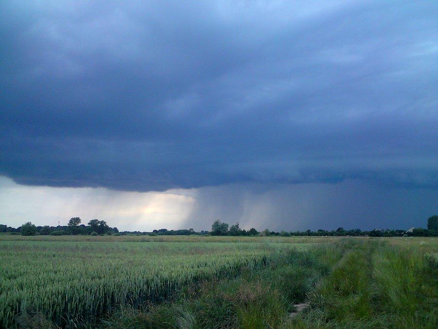 Nadciąga chmura