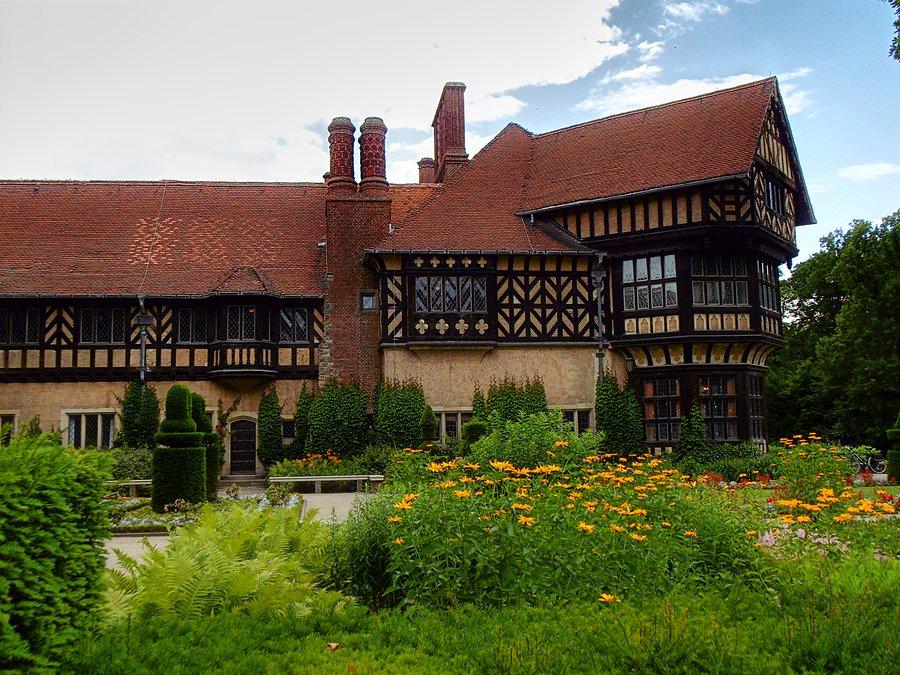 Pałac Cecilienhof gdzie Stalin, Churchil i Roosvelt losy Europy omawiali