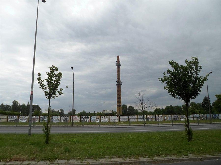 Były Zakłady Przemysłu Tłuszczowego, został tylko komin