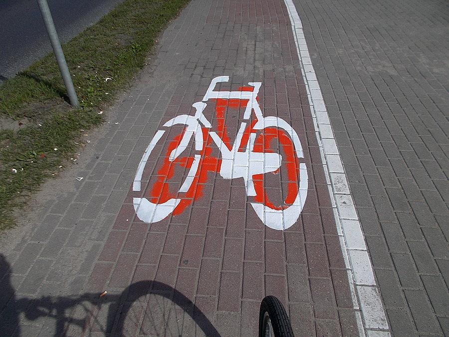 Nowe znaki ,,Rower'' na elbląskich ddr