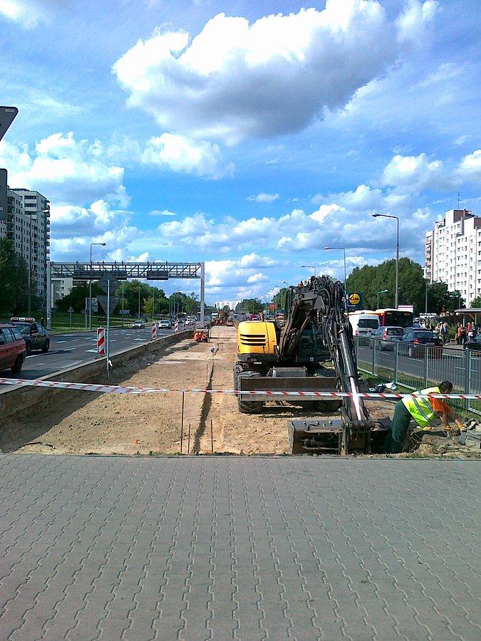 Powstańców Śląskich od strony Górczewskiej. Tu tramwaj pójdzie środkiem