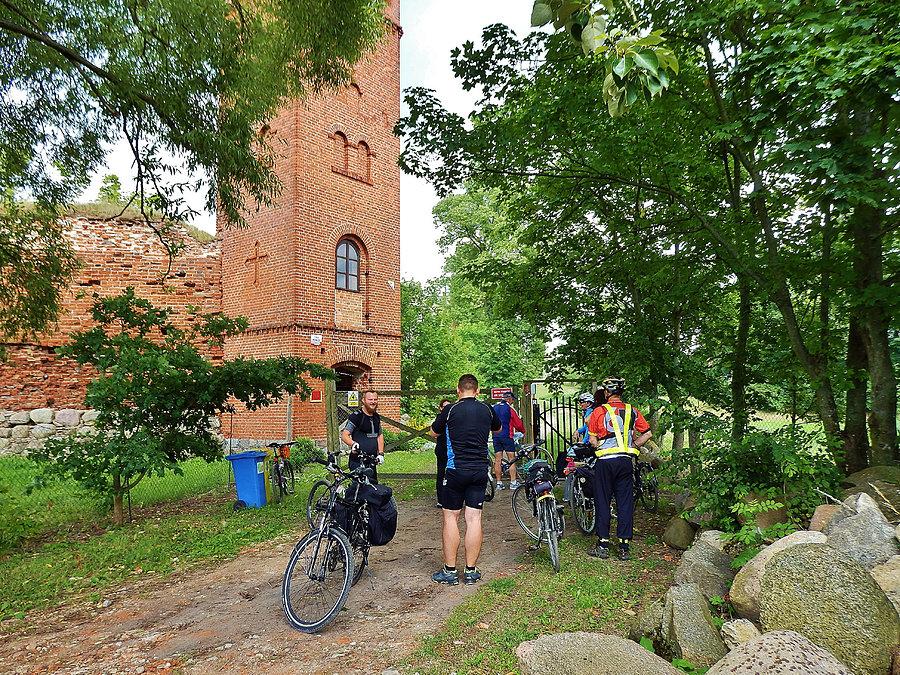 Weekend w Nowych Polaszkach Na trasie wycieczki. Stara Kiszewa - Gotycki zamek krzyżacki (1 poł. XIV w.)