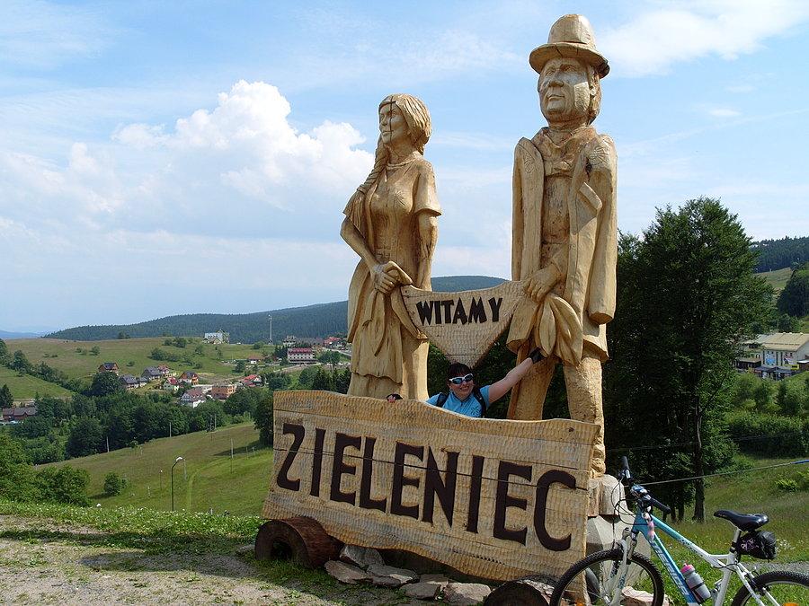 A Patrycja długość chusty, albo to co pod nią ;) o rzesz Ty robaczku, jutro przyjadę z piłą spalinowa i po robocie, góralu czy Ci nie żal