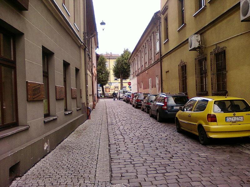 Brukowany zaułek