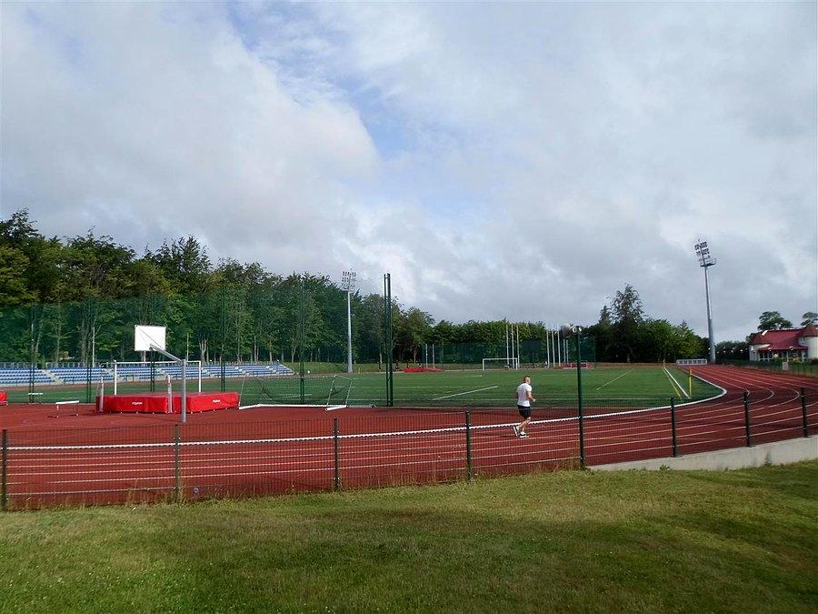 Stadion lekkoatletyczny w COS Cetniewo